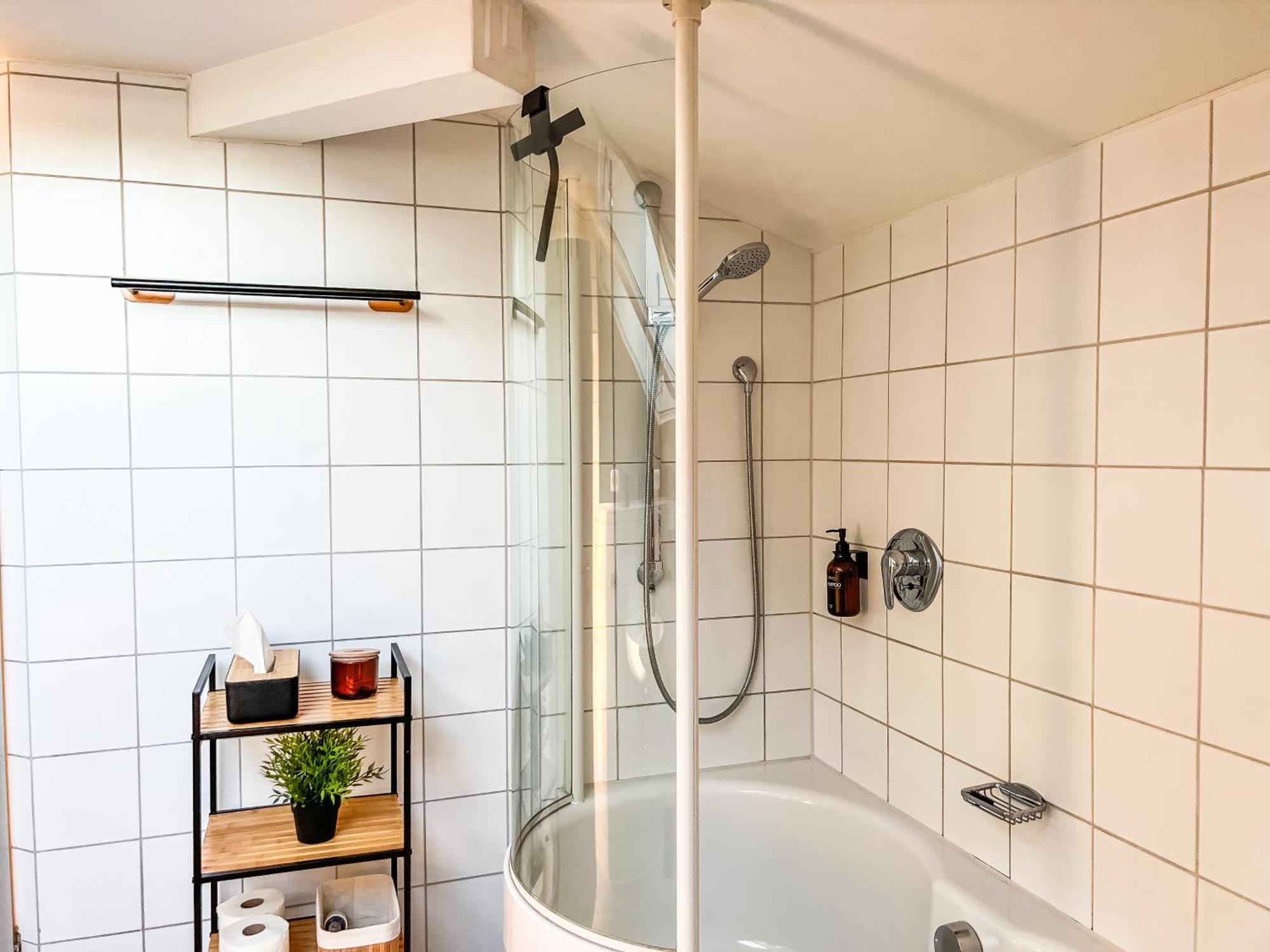 Loft-Wohnung Im Herzen Von Prien - 100M2 - Smarttv Buitenkant foto